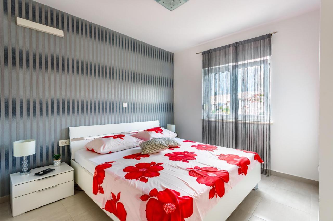 Luxury Apartments Budimir 珀德垂那 外观 照片