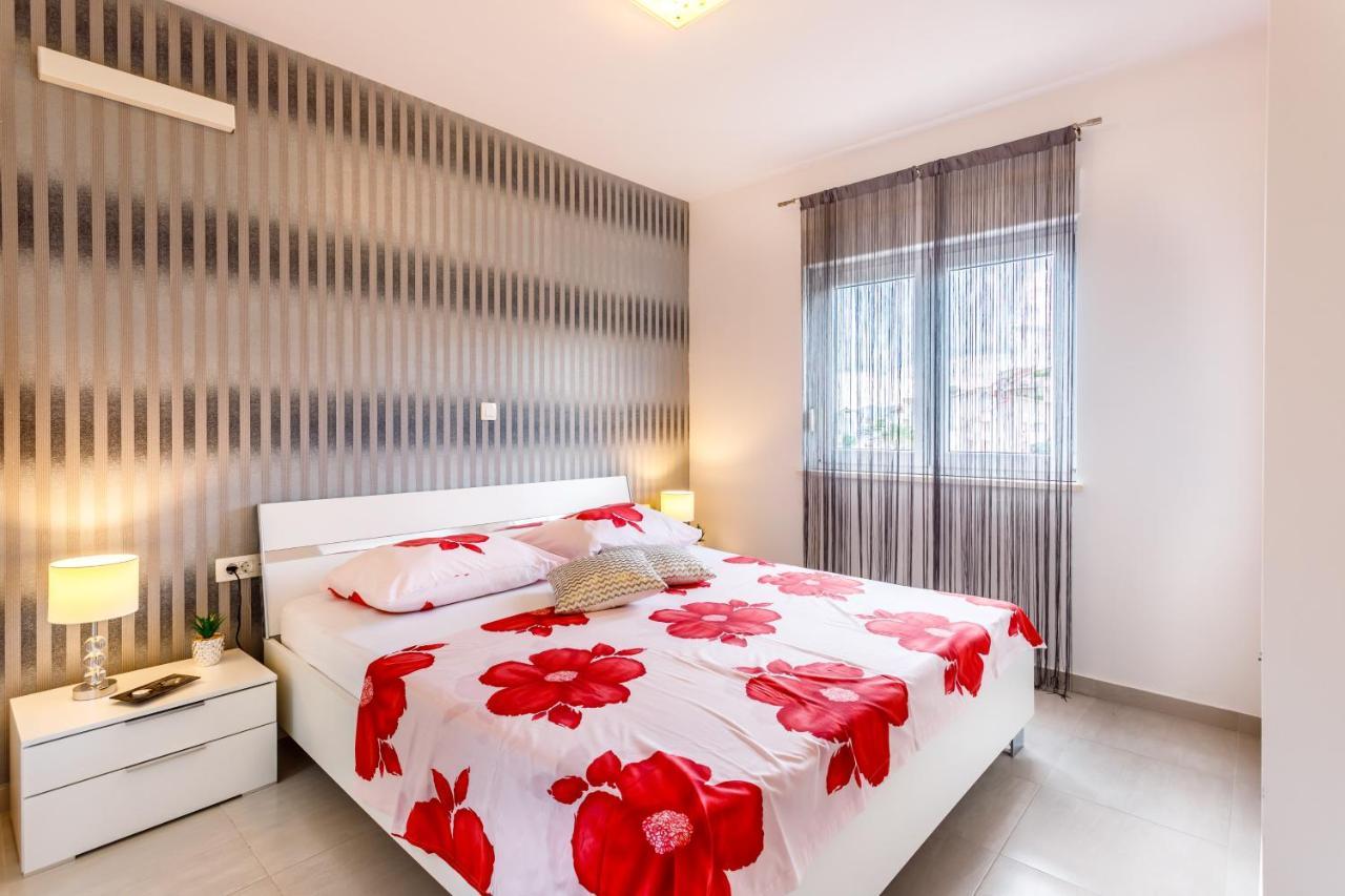 Luxury Apartments Budimir 珀德垂那 外观 照片